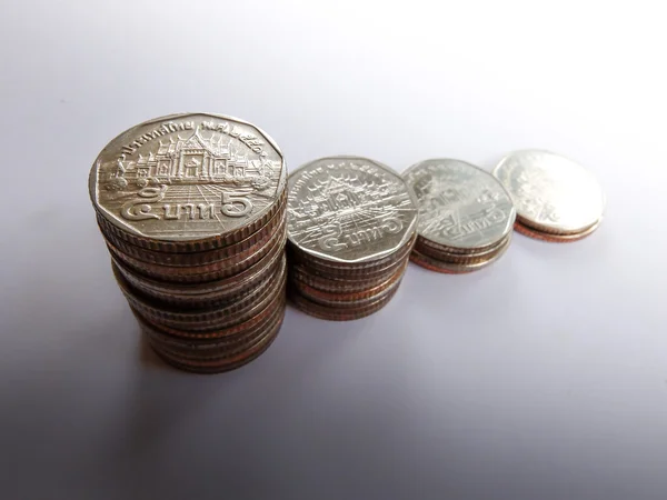 Múltiplas pilhas de moedas — Fotografia de Stock