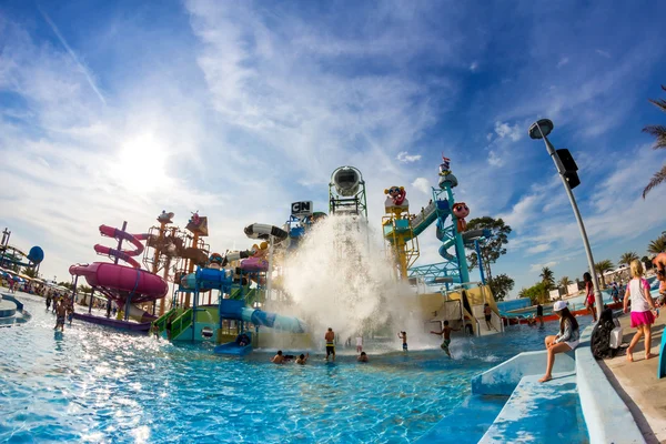 Pattaya, Tayland - 29 Aralık 2014: Birçok Gezgin karikatür 