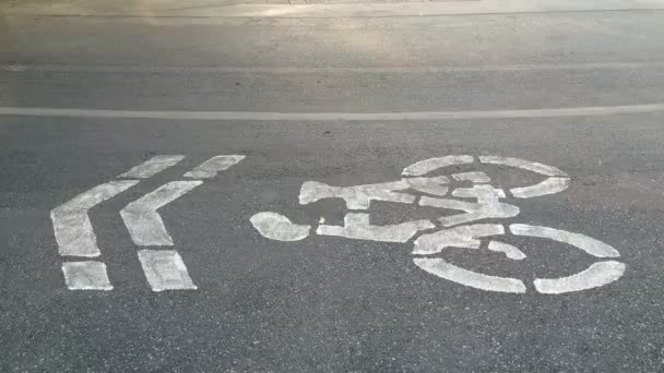 在自行车标志在公园里，时间的推移康乐活动, — 图库视频影像