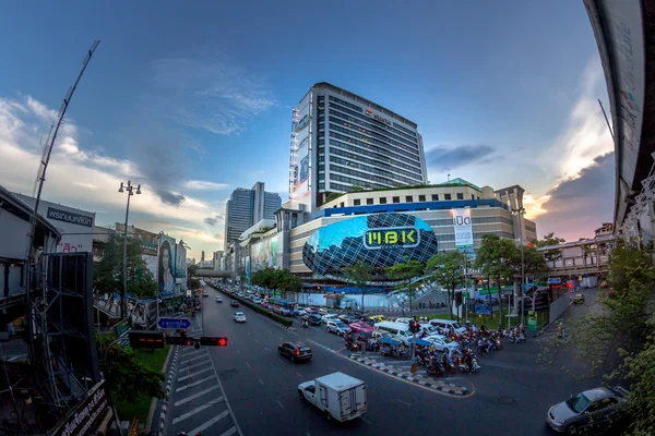 BANGKOK, THAILAND - JUNE 9:  Fisheye view, MBK Center is a big s — Stock Photo, Image