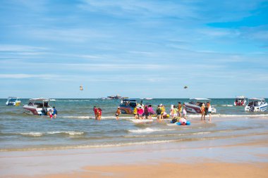 Pattaya, Tayland - 12 Eylül 2015: Gezgin vardır üzerinde bea