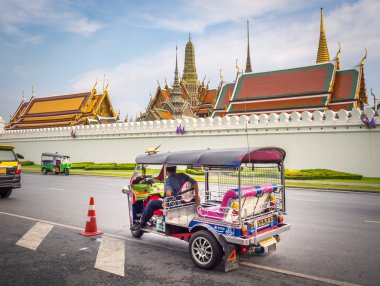 BANGKOK,THAILAND SEP 29: Tuk Tuk vehicle park and waiting for pa