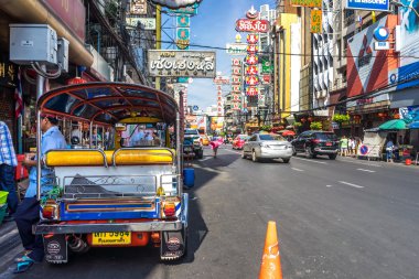 Yaowarat, Bangkok, Tayland -10 Jan, 2016: Tuk Tuk araç ch