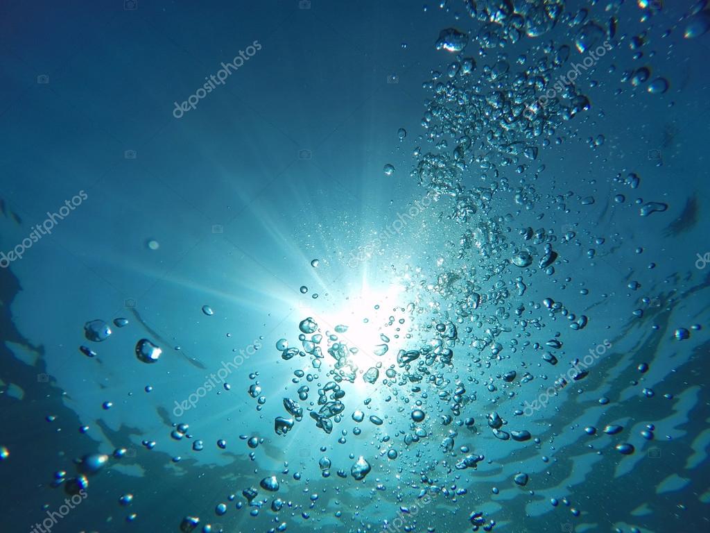 Air bubbles in the sea water Stock Photo by ©mike_kiev 119500792