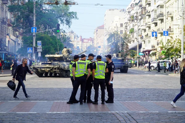 Kiev Oekraïne Augustus 2021 Oekraïense Militairen Straten Van Kiev Voorbereiding — Stockfoto