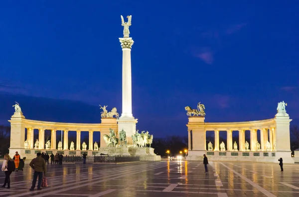 Night Arch. Elemento Ahitercctural, tecto curvo . — Fotografia de Stock