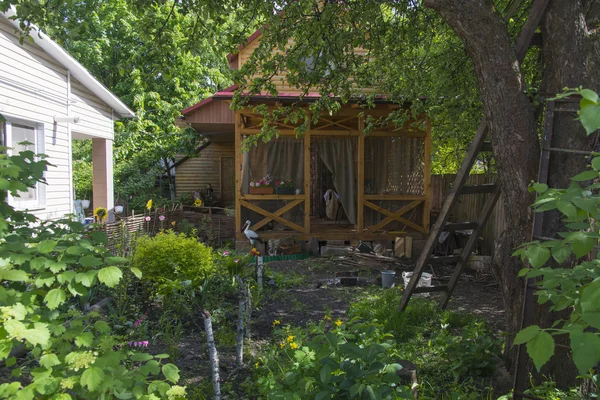 Bir özel ev avlusu tasarımı