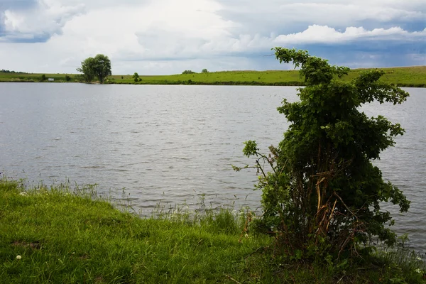 Pesca en lago privado — Foto de Stock