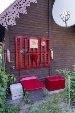 Kalkan bir özel ev duvara ateş