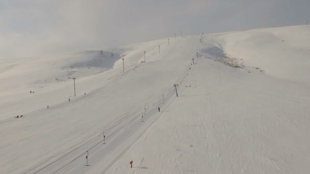 Ski resort  and running ski lift. — Stock Video