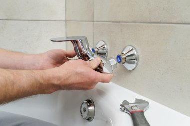 Banyo musluk yükleme.