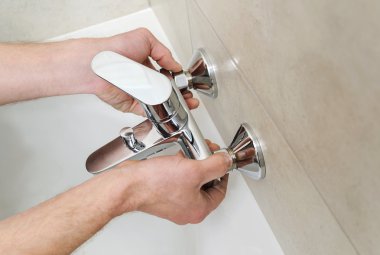 Banyo musluk yükleme.
