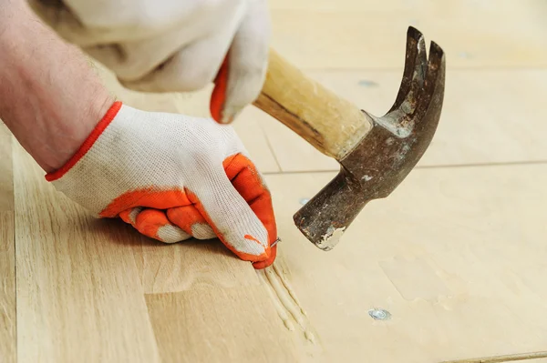 Colocar parquet de madera dura . —  Fotos de Stock