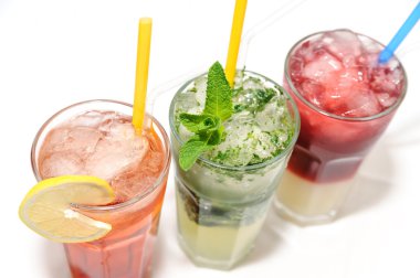 Yaz kokteylleri soğutma.