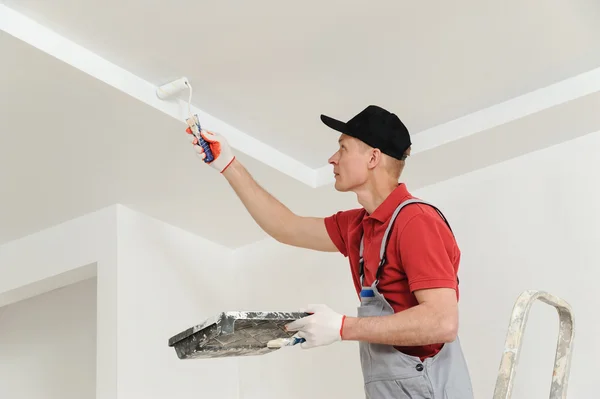 Painting the ceiling and walls. — Stock Photo, Image