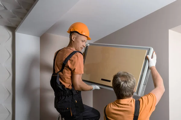 Workers Installing Split System Home Air Conditioning System — Stock Photo, Image