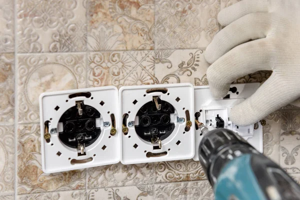 Electrician Installing Switches Sockets Wall — Stock Photo, Image