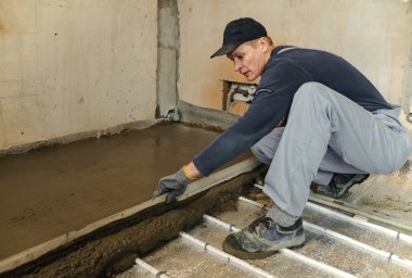 Adam beton hizalar