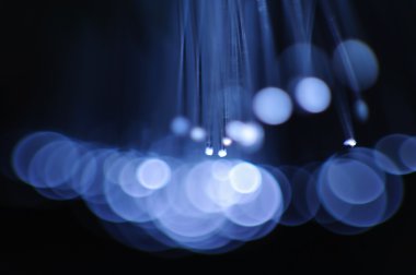 Mavi yanıp sönen ışıklar