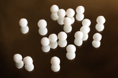 Homeopatik topları dağınık