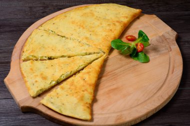 Ev yapımı Biftekli börek yemek hazır