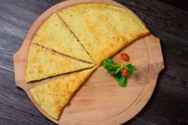 Ev yapımı Biftekli börek yemek hazır