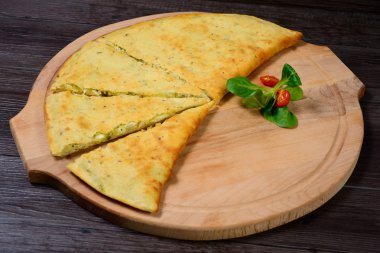 Ev yapımı Biftekli börek yemek hazır