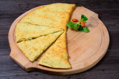 Ev yapımı Biftekli börek yemek hazır