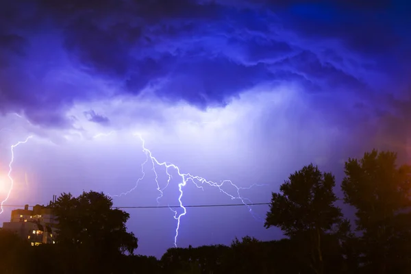 Foto de uma tempestade de raios — Fotografia de Stock