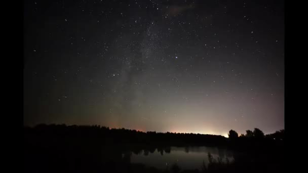 Timelapse βίντεο της εκ περιτροπής αστέρια στον ουρανό νύχτας — Αρχείο Βίντεο