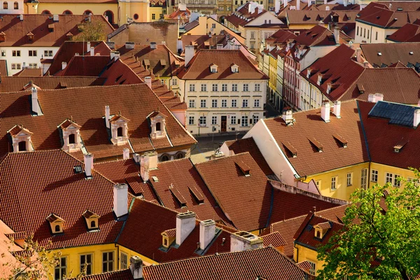 Luchtfoto uitzicht over de oude stad van Praag Stockafbeelding