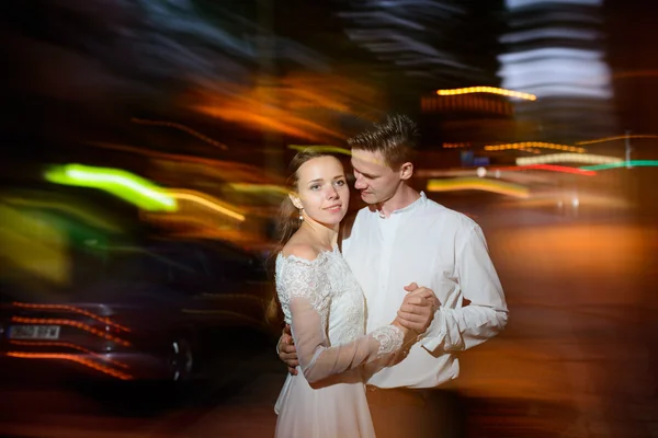 Mariage la nuit — Photo