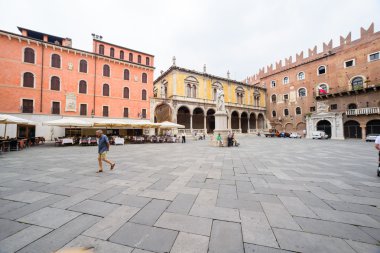 Via Verona, İtalya