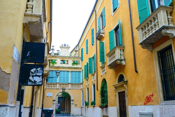 Calle en Verona, Italia —  Fotos de Stock