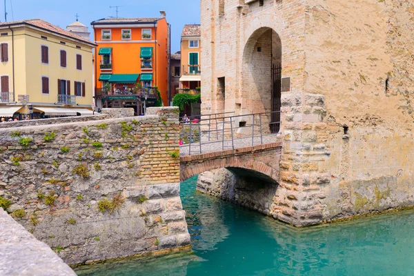 Detalles del antiguo castillo en Italia — Foto de Stock
