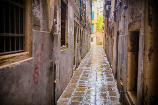 Wąska ulica w Wenecji — Zdjęcie stockowe