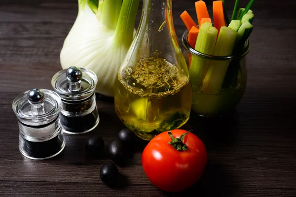 Olive oil with pepper mill tomato — Stock Photo, Image