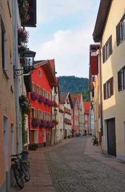 Fussen, Almanya. Eski sokak. 