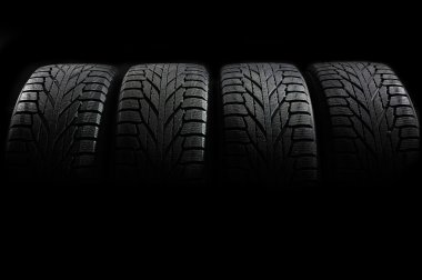 araba lastikleri yakın çekim