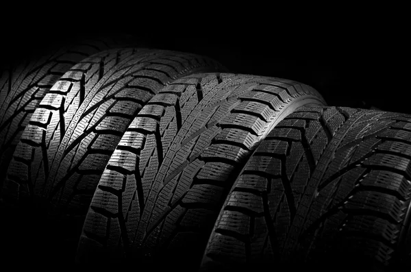 araba lastikleri yakın çekim