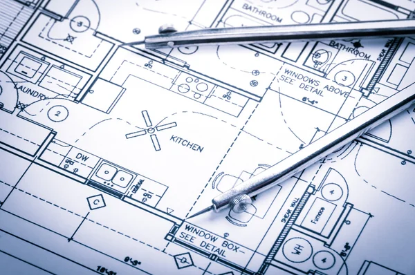 Rouleaux de plans architecturaux et plans de maison — Photo