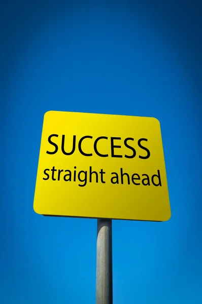 Successo Straight Ahead segno — Foto Stock