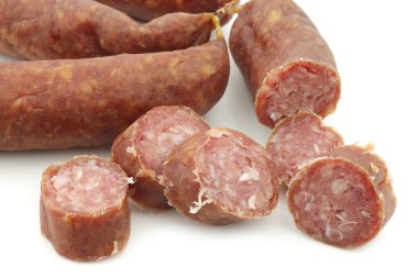 geleneksel Hollanda füme ve kurutulmuş sosis ve bazı parçalar kesin