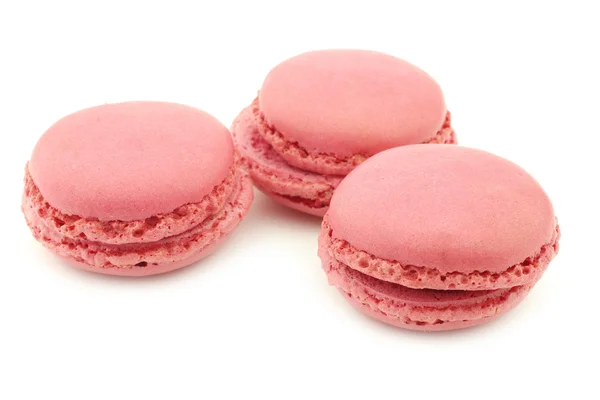 Macarons colorés fraîchement cuits — Photo