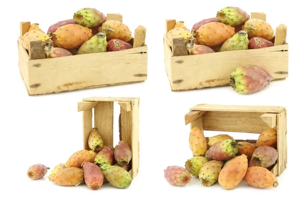 Frische Bunte Kaktusfrüchte Einer Holzkiste Auf Weißem Hintergrund — Stockfoto