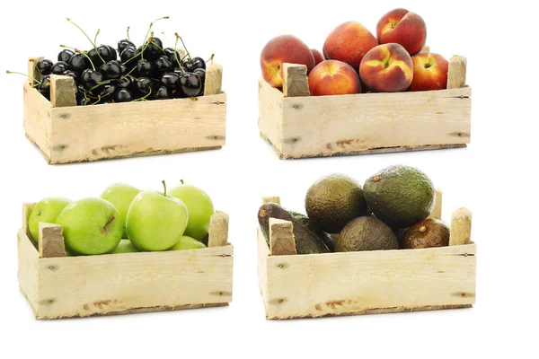 Black Cherries Peaches Apples Avocado Wooden Crate White Background — Stock Photo, Image