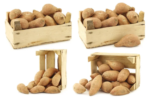 Batatas Doces Uma Caixa Madeira Fundo Branco — Fotografia de Stock