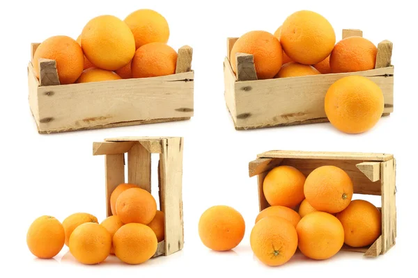Oranges Fraîches Dans Une Caisse Bois Sur Fond Blanc — Photo