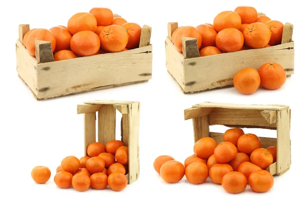 Tangerinas Frescas Uma Caixa Madeira Fundo Branco — Fotografia de Stock