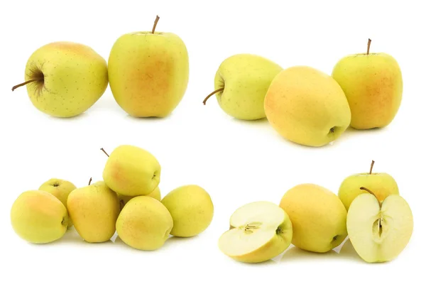 Manzanas Amarillas Frescas Una Cortada Sobre Fondo Blanco —  Fotos de Stock